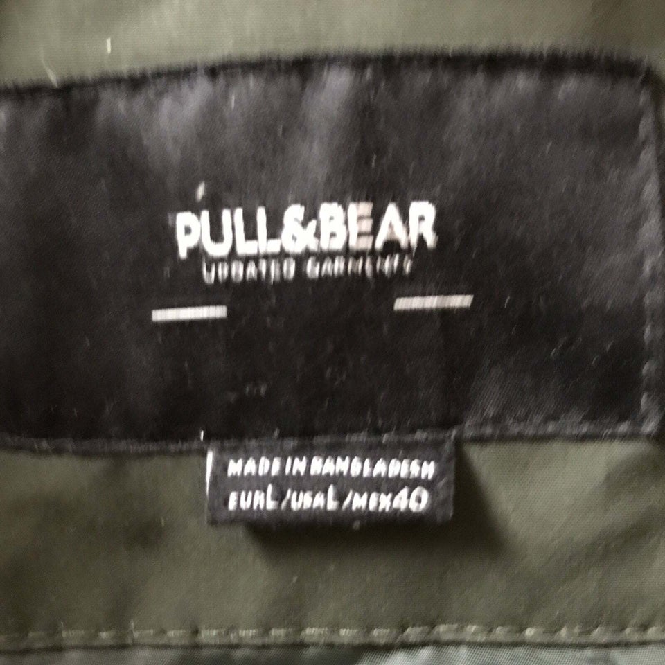 Anorak, str. L, Pull  Bear