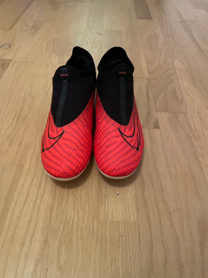 Fodboldstøvler, Nike Phantom GX