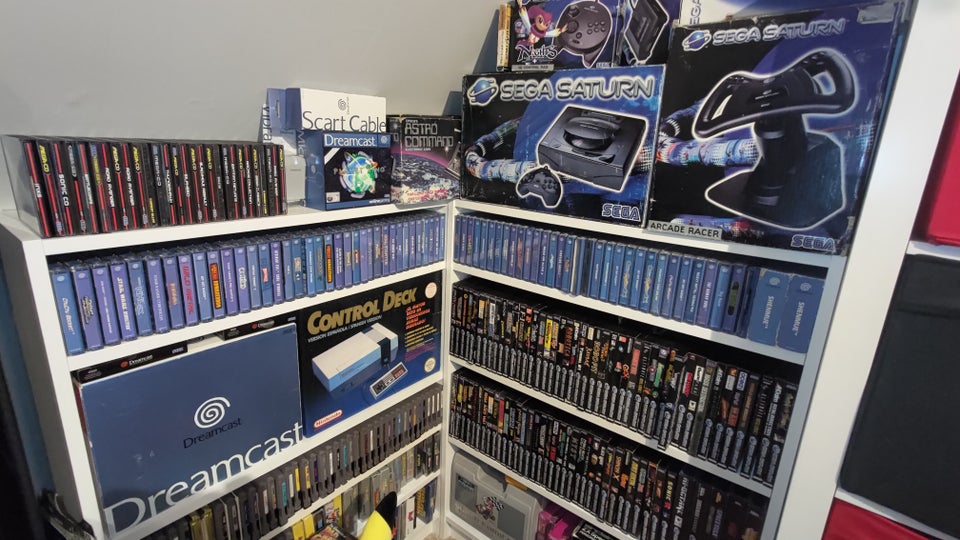 Sega Saturn lot Sega Saturn