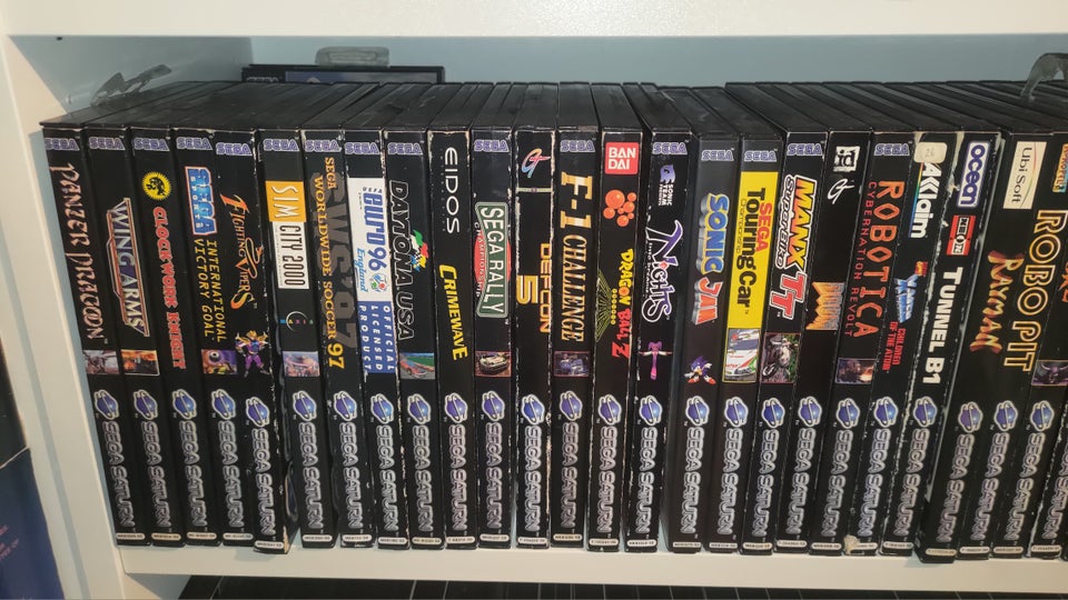 Sega Saturn lot Sega Saturn