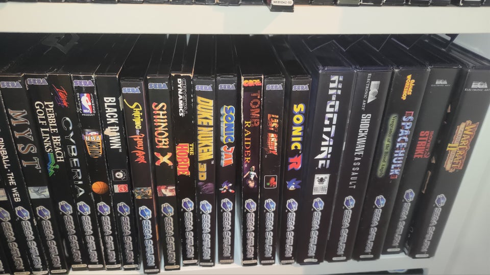 Sega Saturn lot Sega Saturn