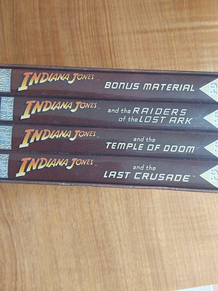 Indiana Jones boxset, instruktør