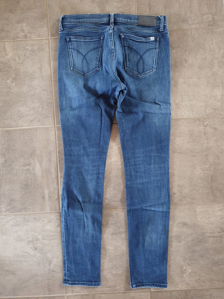 Jeans, Calvin Klein, str. 28