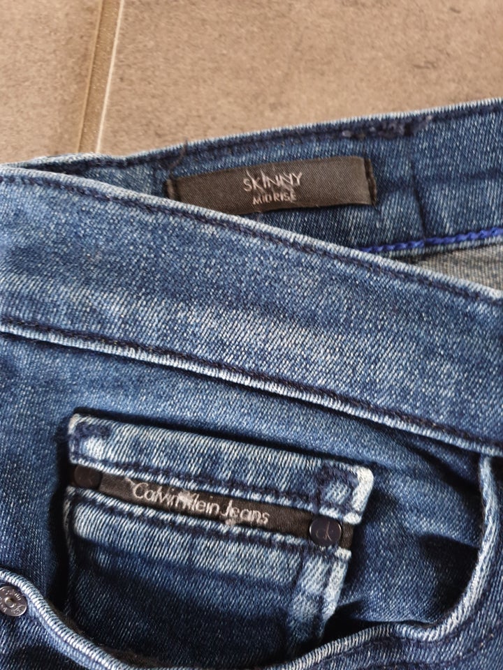 Jeans, Calvin Klein, str. 28