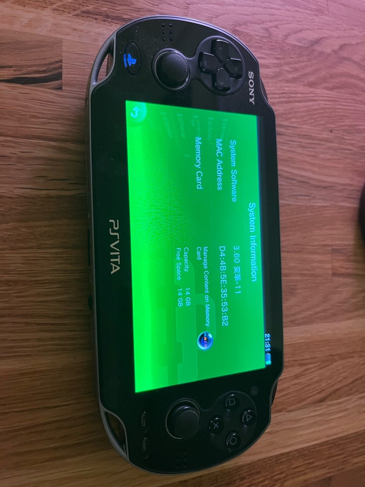 Playstation Vita, 1004