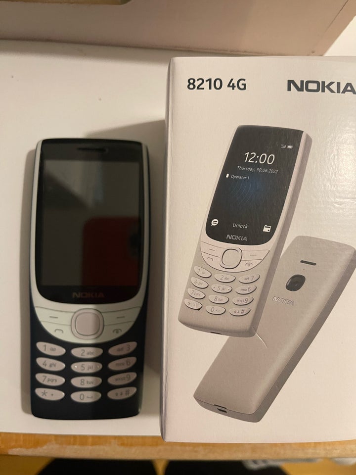 Nokia 8210 4G, 32GB , God