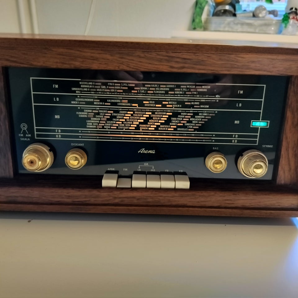 AM/FM radio