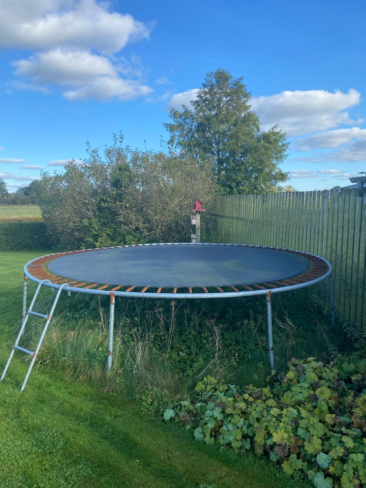 Trampolin