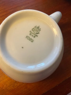 Porcelæn Kaffekop med underkop 