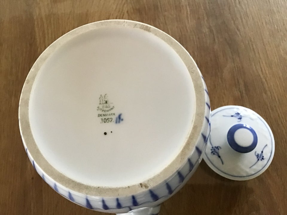 Porcelæn BB kaffekande B  B