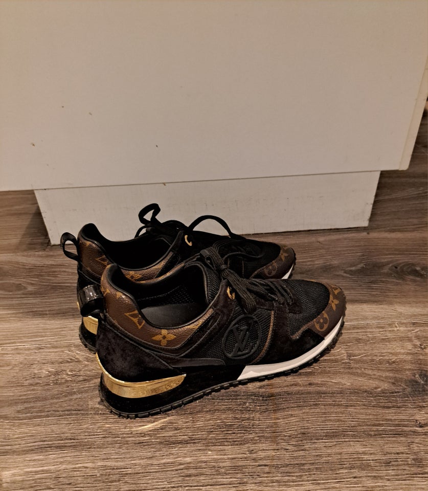 Sneakers, str. 38, Louis Vuitton