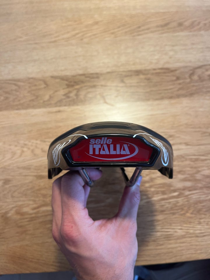 Sadel Selle Italia Iron Tekno Flow