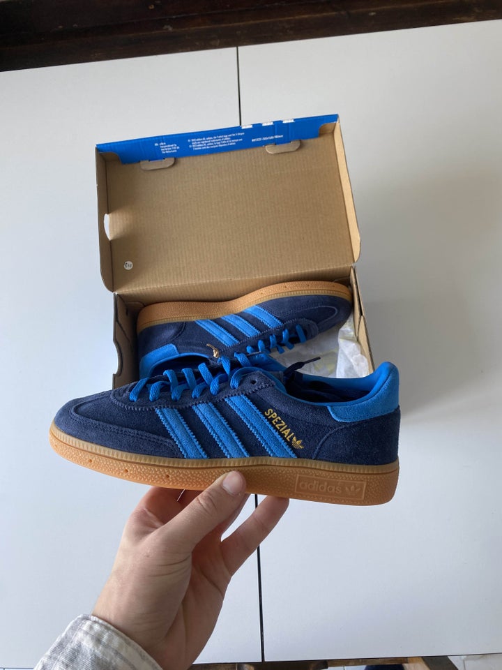 Sneakers, str. 40, Adidas Spezial