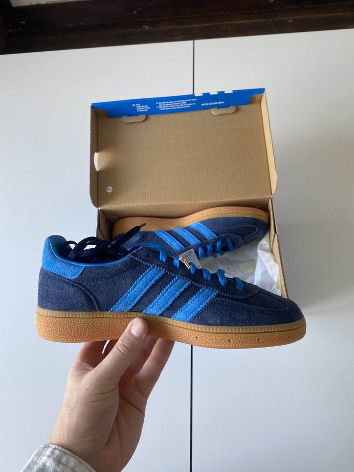 Sneakers, str. 40, Adidas Spezial