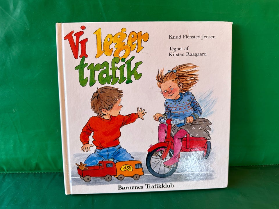 Vi leger trafik Knud