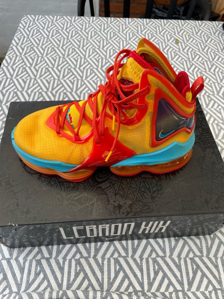 Basketstøvler Nike Lebron xix 19