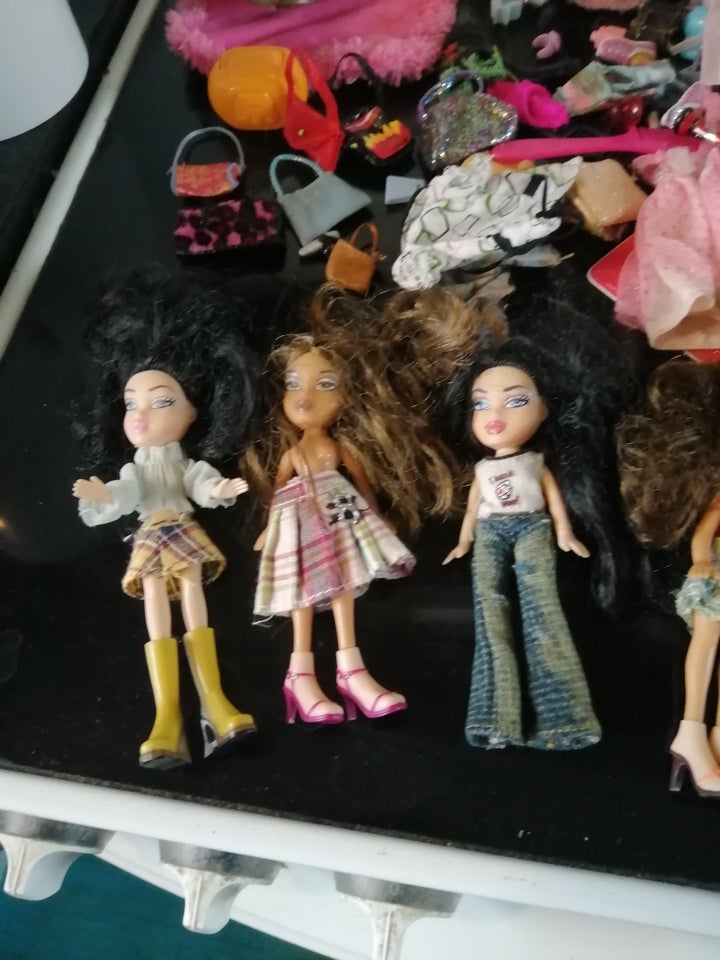 Bratz, 6 mini bratz dukker med