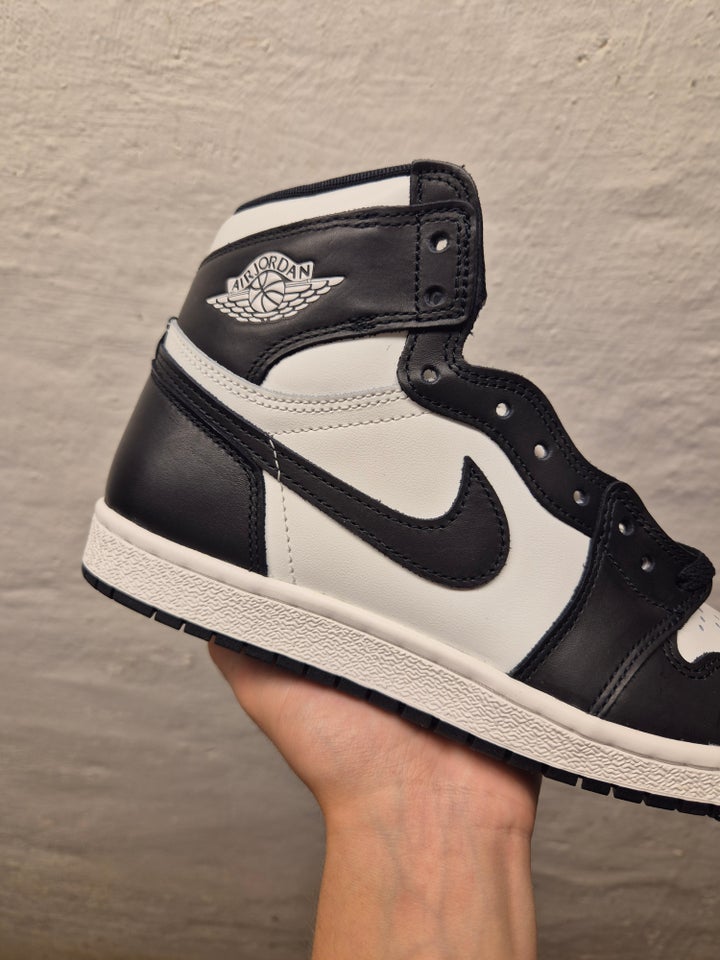 Sneakers, Jordan 1 High 85 Black