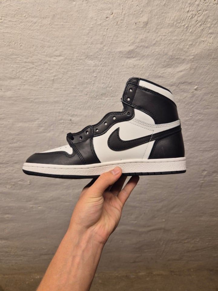 Sneakers, Jordan 1 High 85 Black