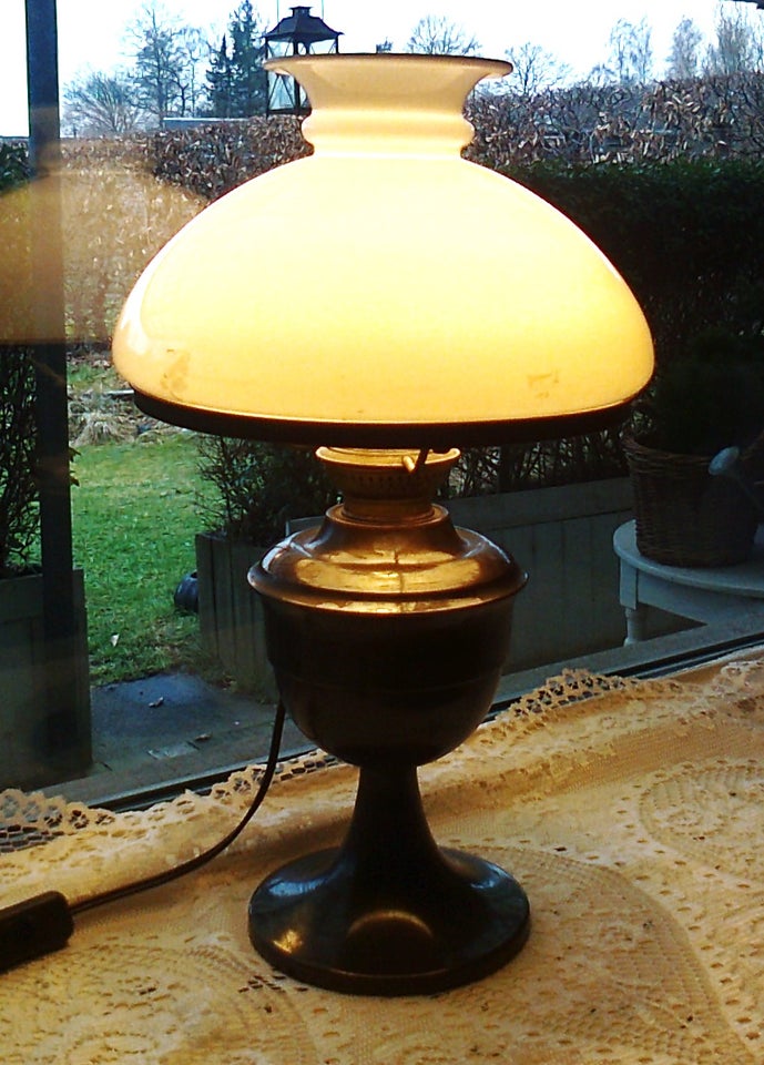 Anden bordlampe, Petroleumslampe