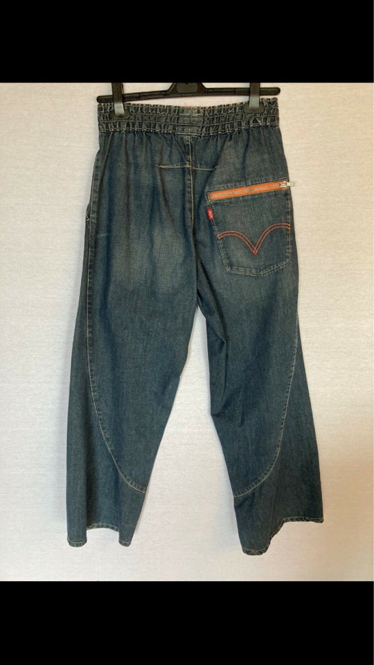 Jeans, Levis, str. 28