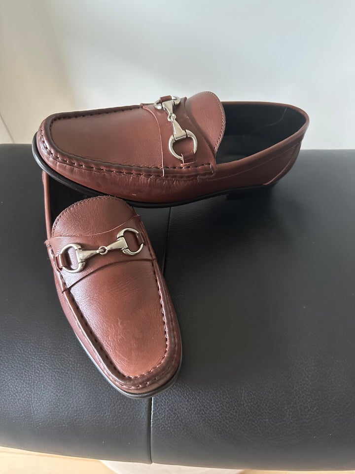 Loafers, Ace Marks , str. 41