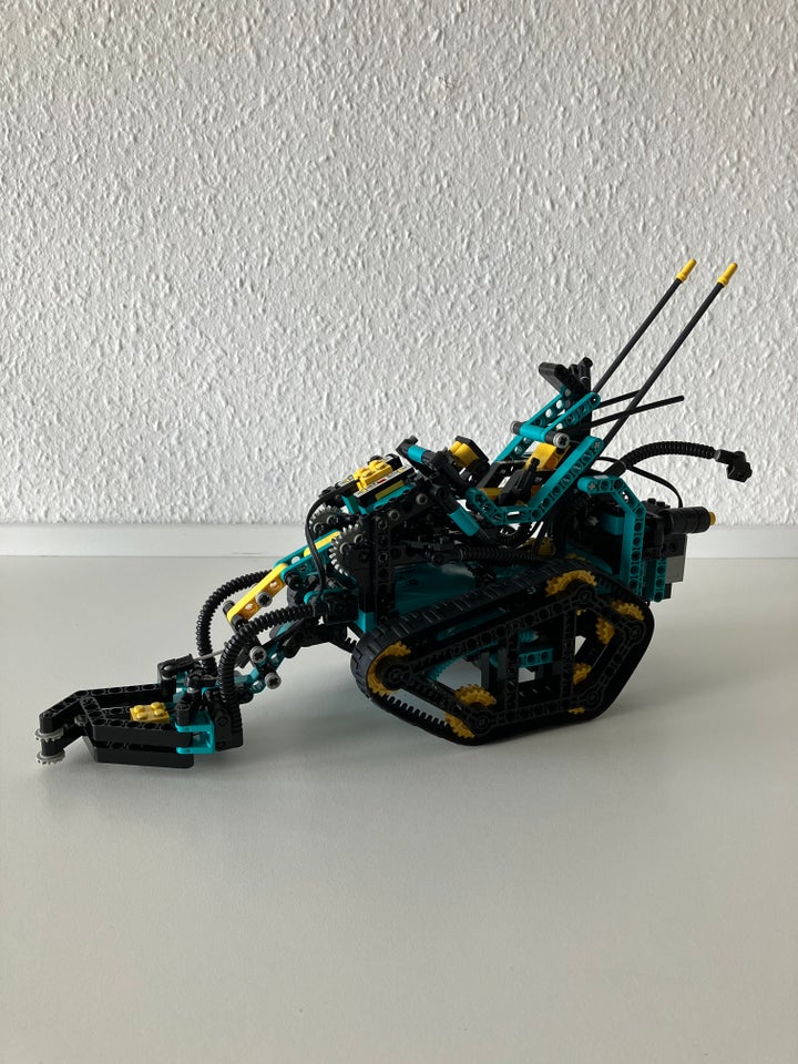 Lego Cybermaster, LEGO Technic