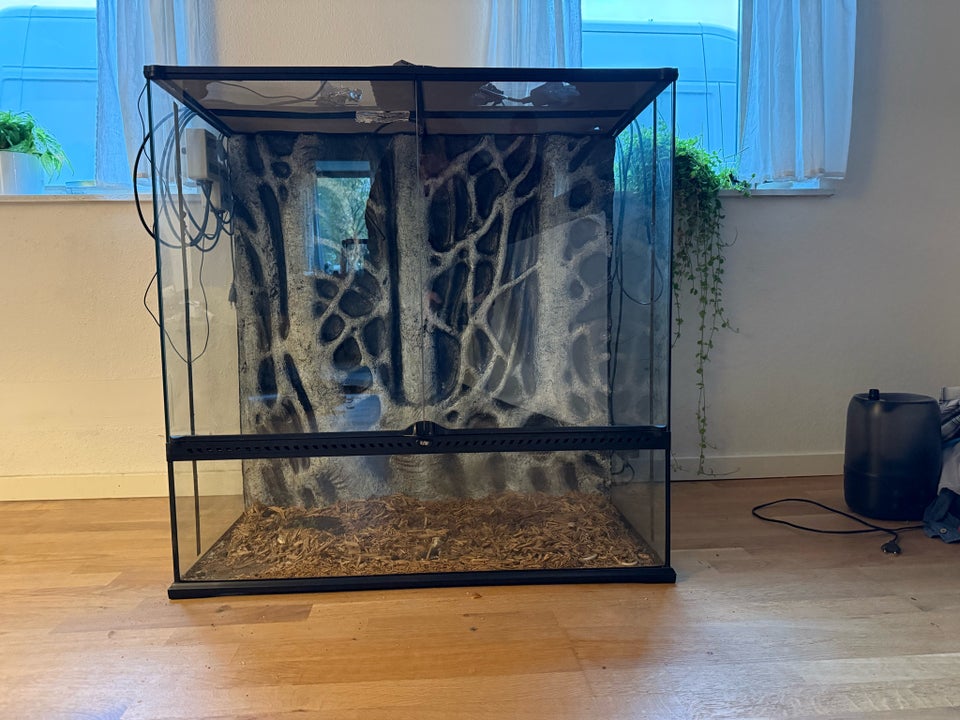 Terrarium, b: 90 d: 45 h: 90