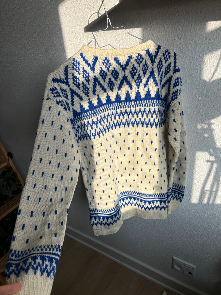 Sweater, Hjemmestrikket, str. 36