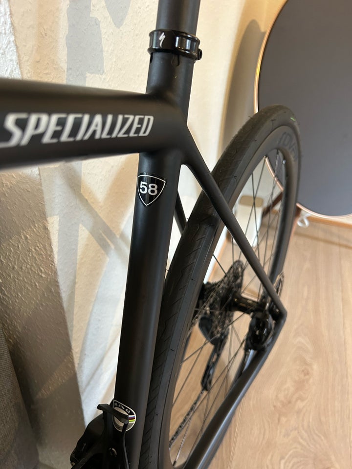 Herreracer, Specialized Aethos,