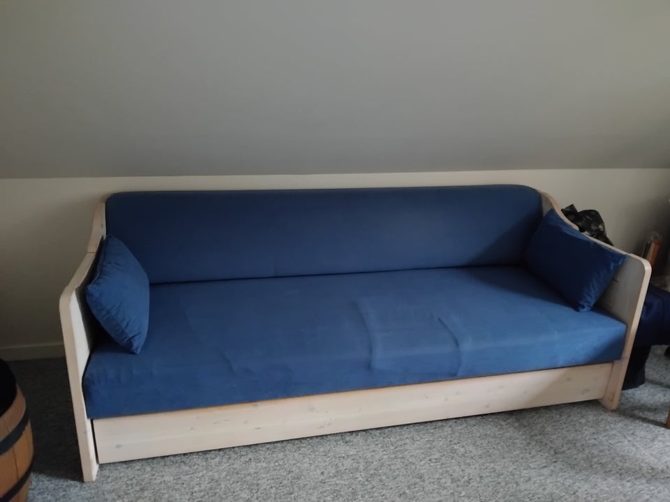 Sovesofa, b: 90 l: 200 h: 77