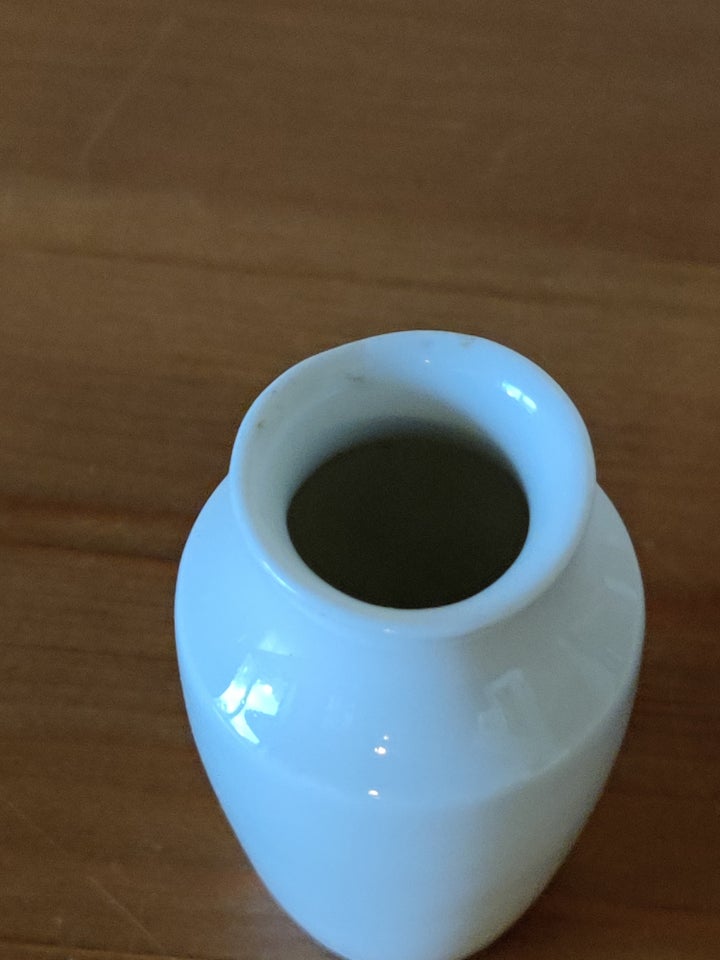 Vase, Sjælden mini vase med snebær