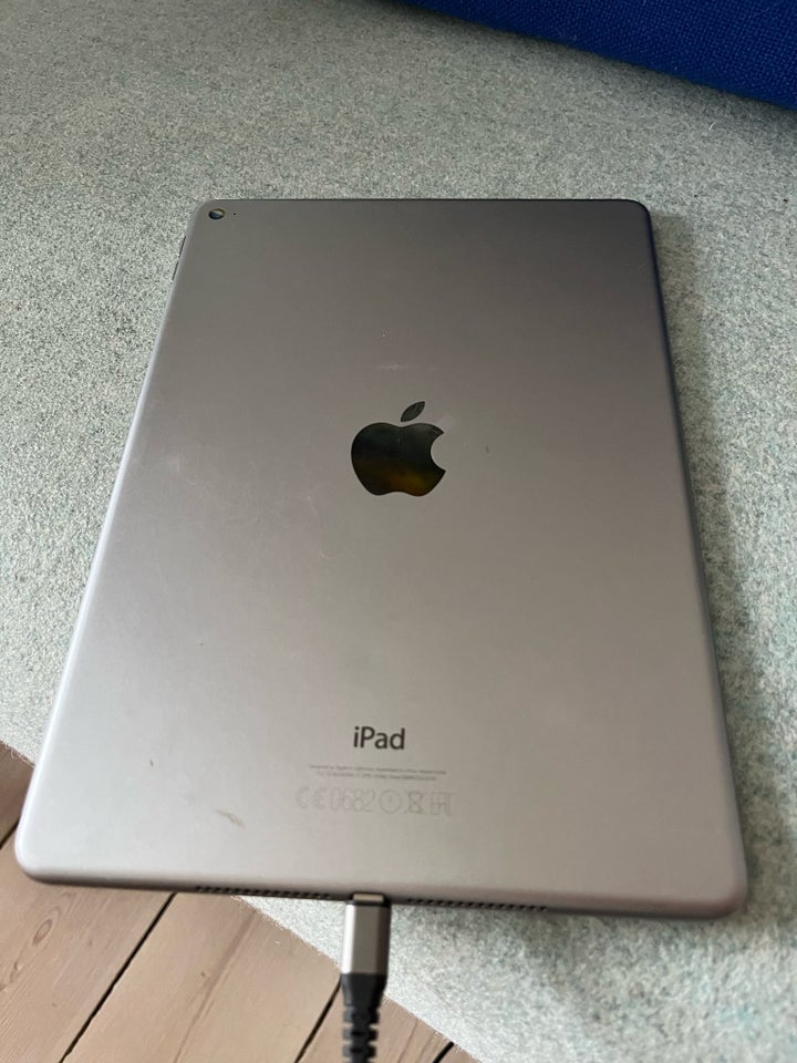 iPad Air 2, 64 GB, sort