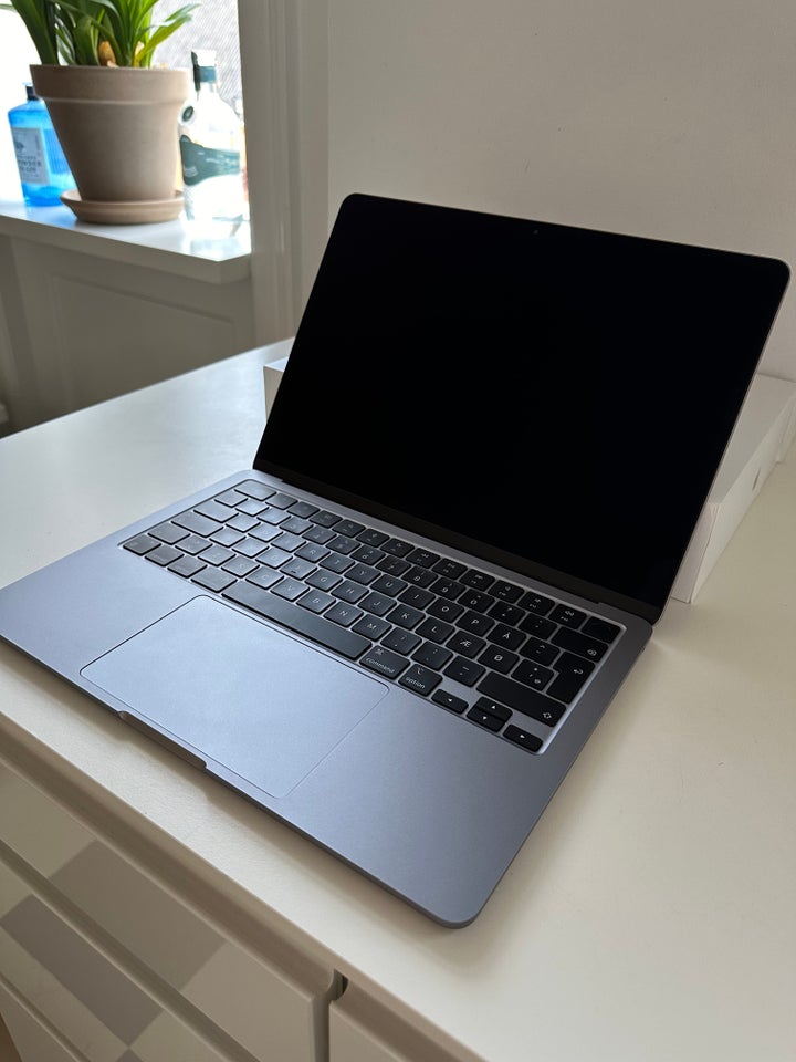 Andet mærke MacBook Air M2 8 GB ram