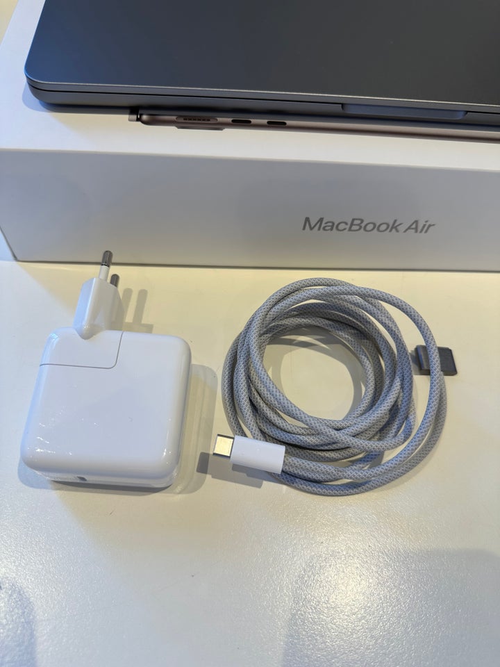 Andet mærke MacBook Air M2 8 GB ram