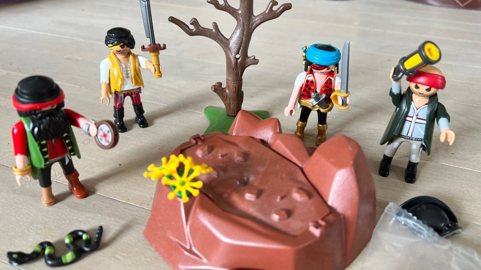 Playmobil, Sørøvere m skatte