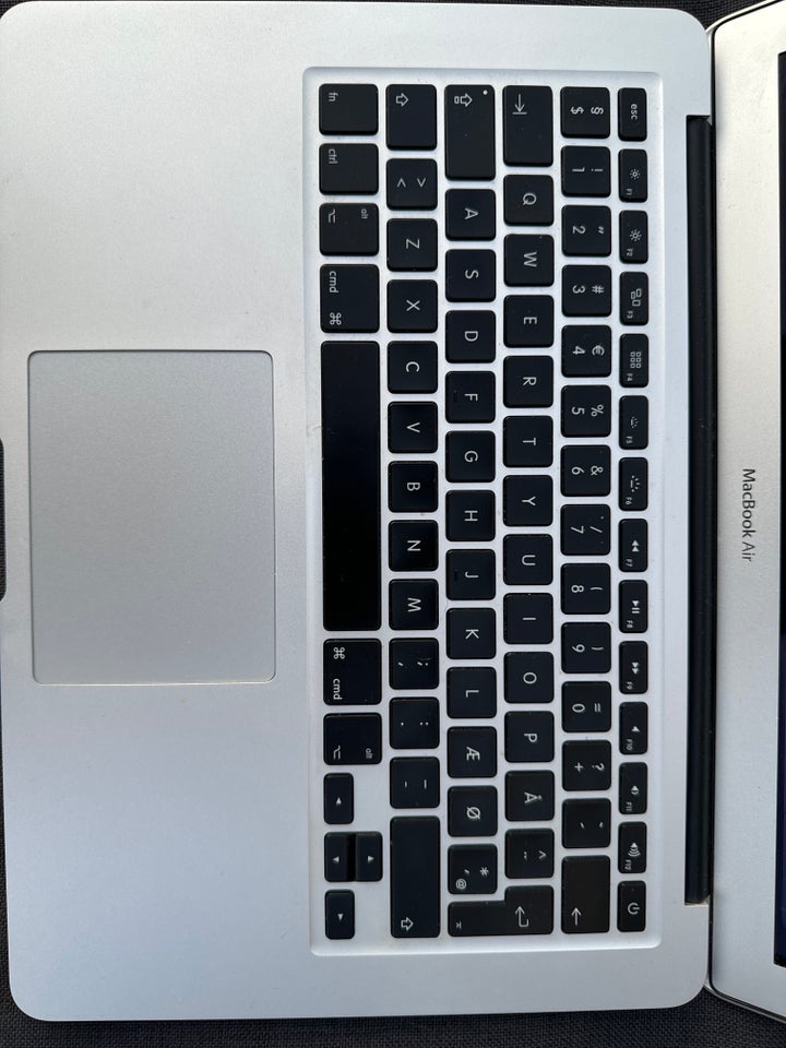 MacBook Air 2017 18GHz Dual Core