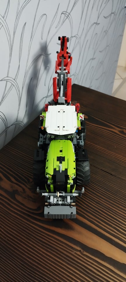 Lego Technic, 42054 Claas tractor