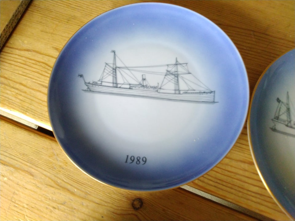 5 gamle marineplatter Bing og