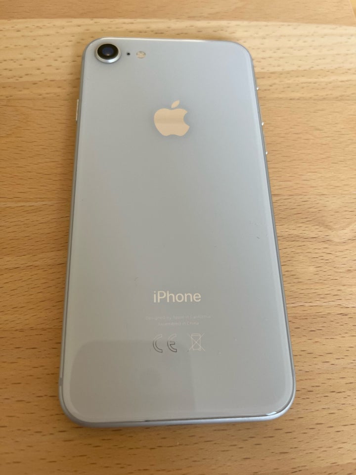 iPhone 8 64 GB aluminium