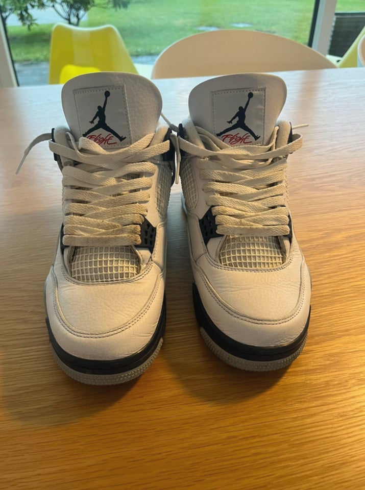 Sneakers Jordan str 44