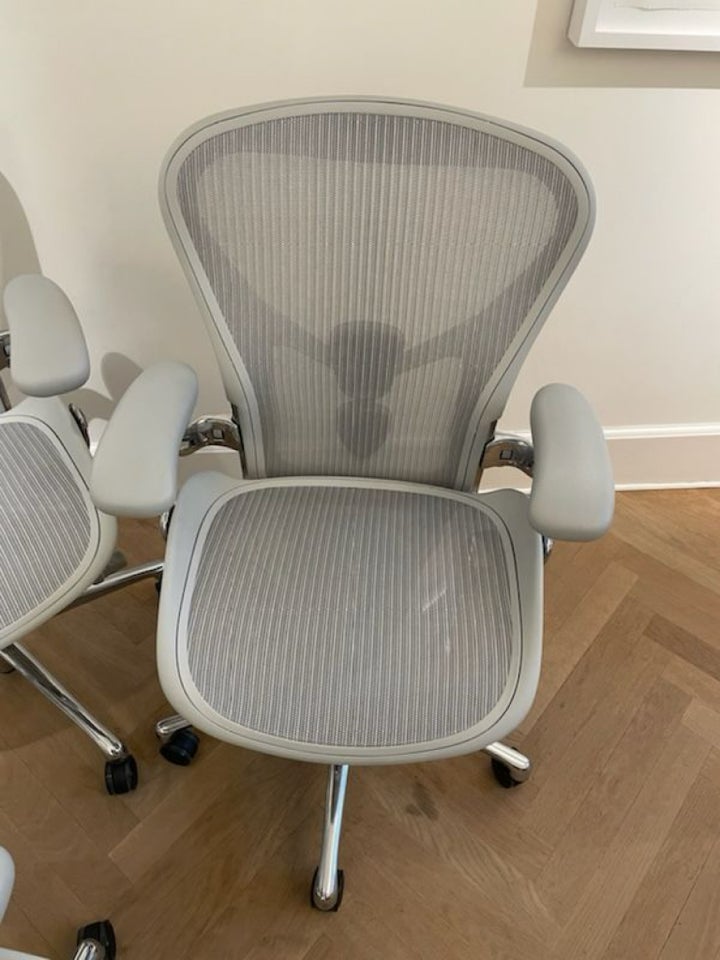 Don Chadwick Herman Miller Aeron