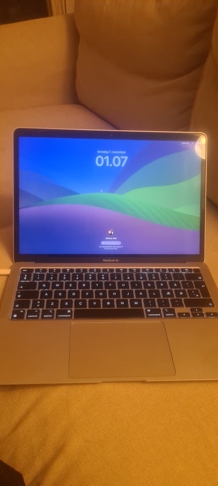 MacBook Air, 2020 sølv, M1 GHz