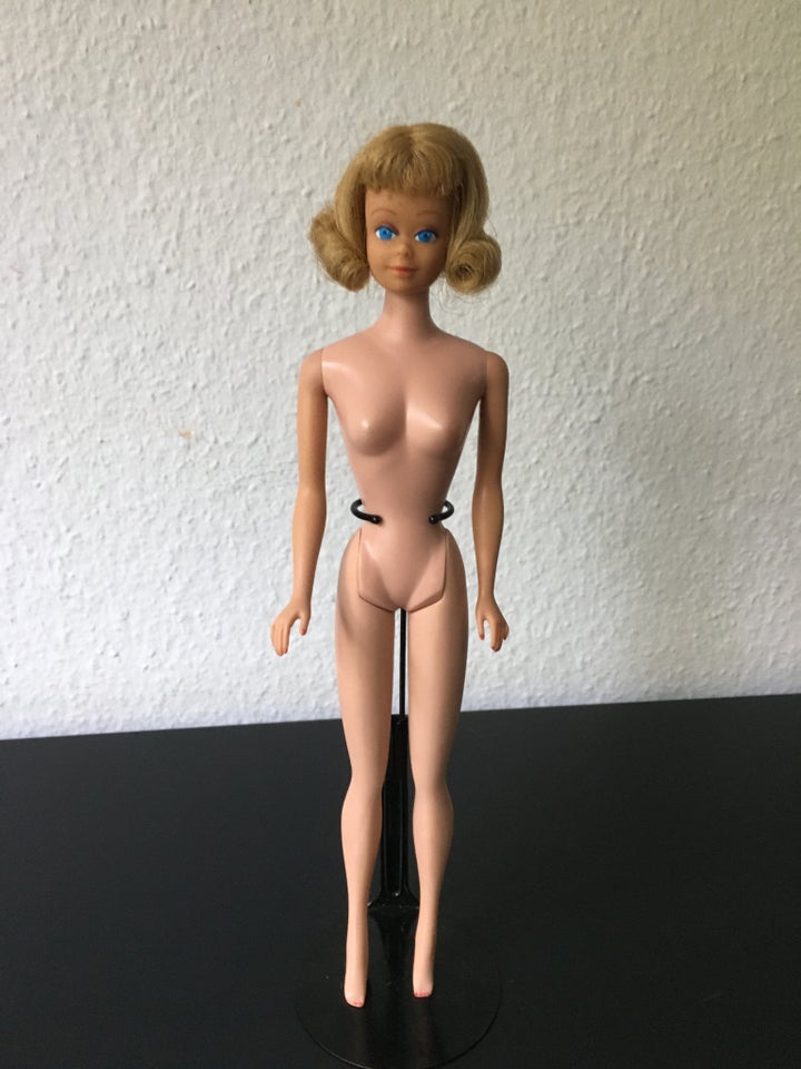 Barbie, VINTAGE BARBIE MATTEL