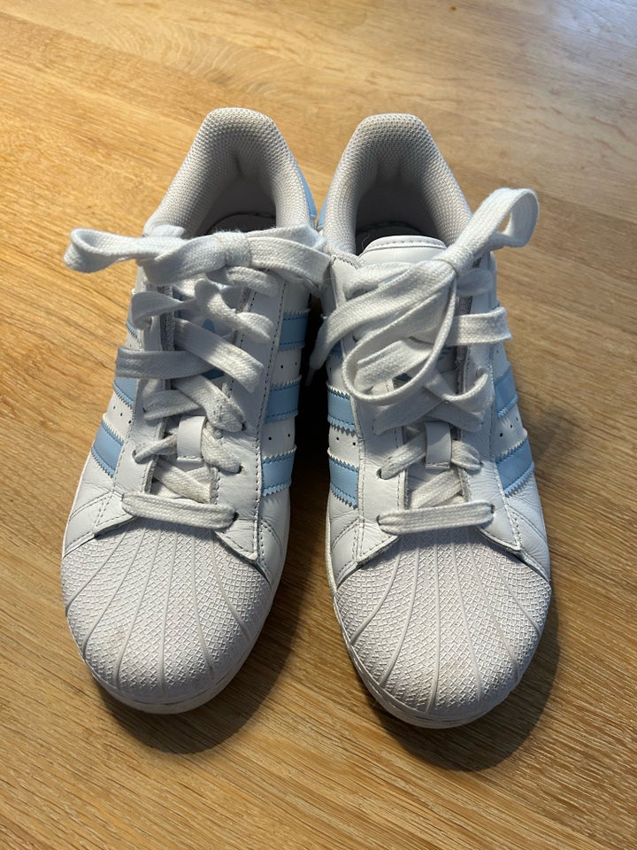 Sneakers, str. 38,5, Adidas