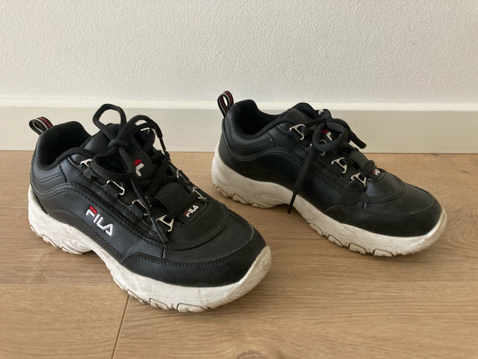 Sneakers, str. 34, Fila