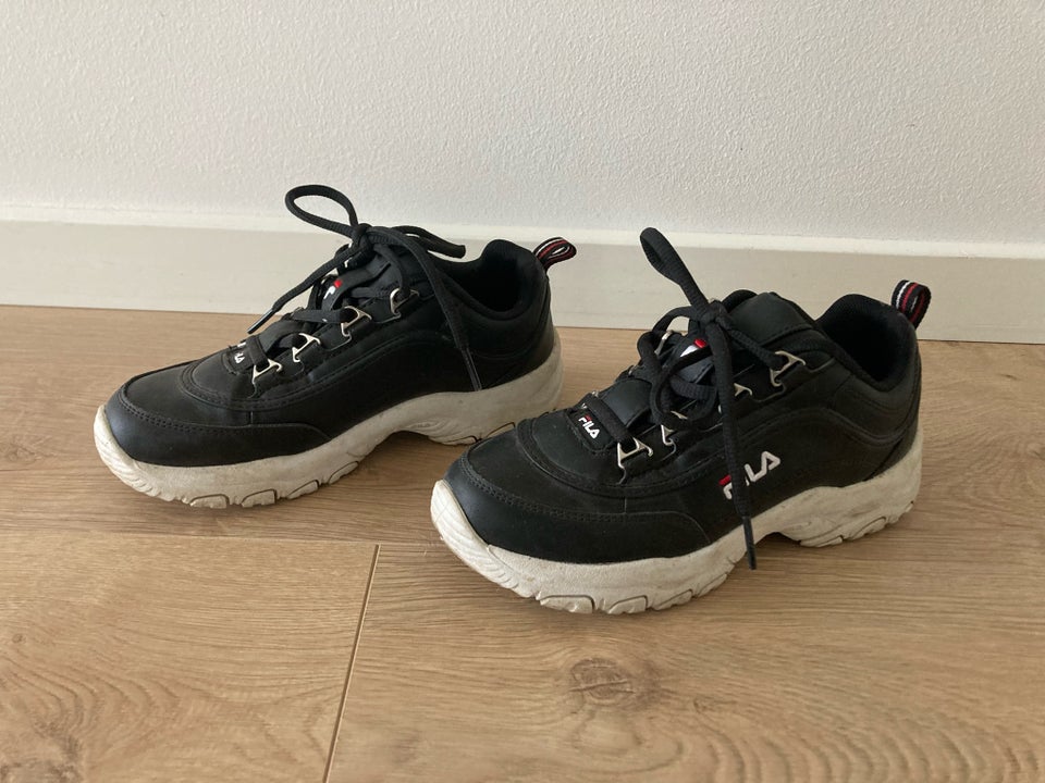 Sneakers, str. 34, Fila