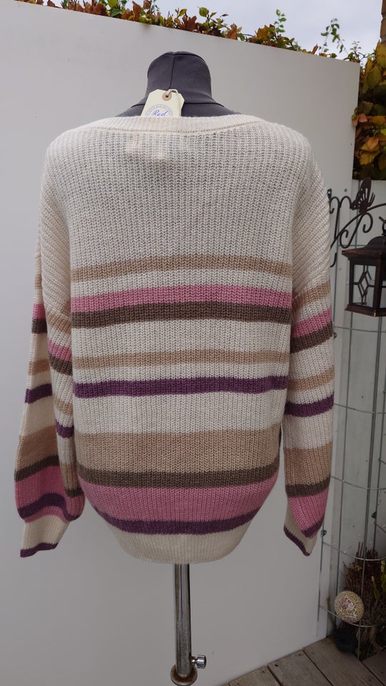 Sweater, Red Button, str. 40