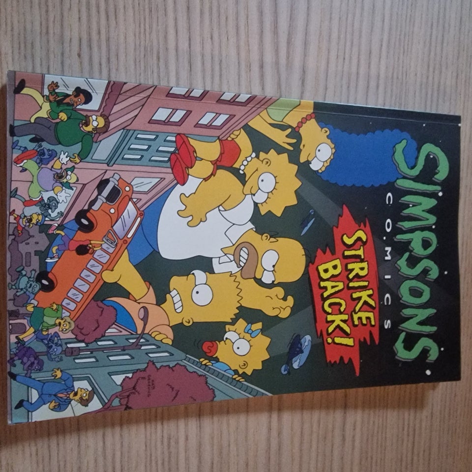 Simpsons Comics Strike back,