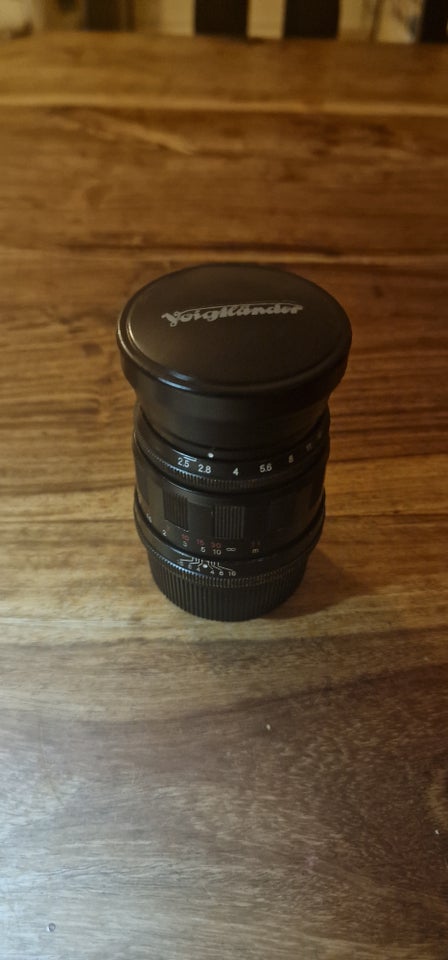 voigtlander 75mm F2.5 MC